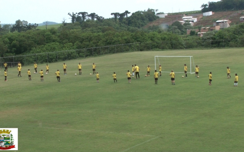Parceria entre Prefeitura Municipal de Santa Tereza do Oeste e FC Cascavel  veja como foi o 1º dia de treino.